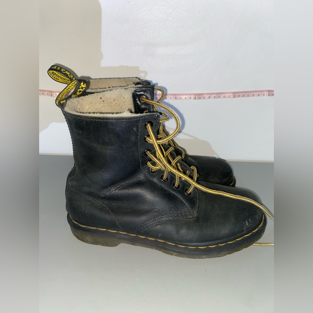 Dr. Martens Women's 1460 Serena Combat Leather Boot 8us - Picture 2 of 12